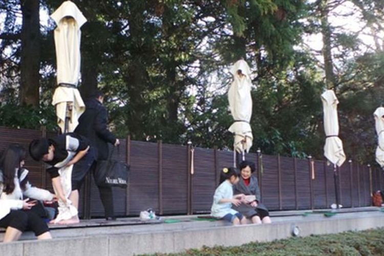 Fasilitas berendam di Hakone Open Air Museum, Jepang. (KOMPAS.com/KURNIA SARI AZIZA)