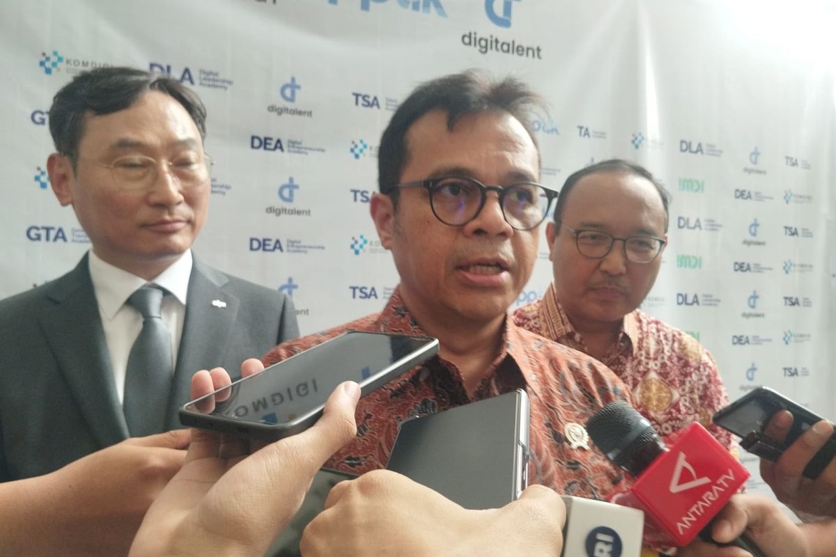 Wakil Menteri Komunikasi dan Digital (Komdigi) Nezar Patria