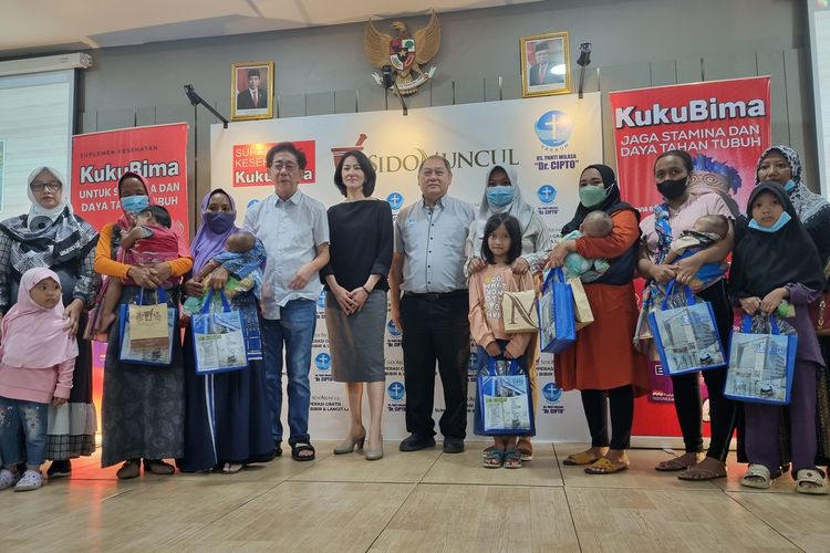 Sido Muncul telah melakukan operasi bibir sumbing gratis sejak 2018. Bantuan telah dilakukan di berbagai wilayah di Indonesia. Saat ini, total pasien yang telah dioperasi adalah 402 pasien.