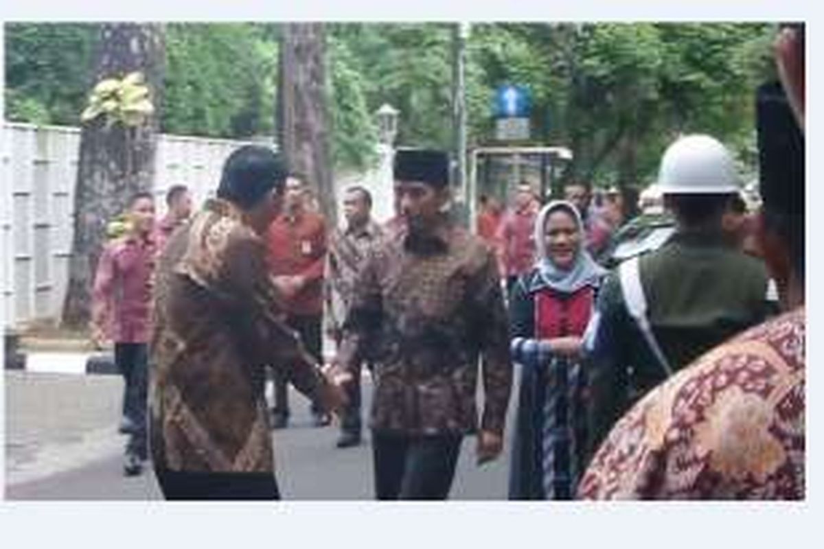 Ahok ketika menyambut Jokowi di haul Taufiq Kiemas, Rabu (8/6/2016).