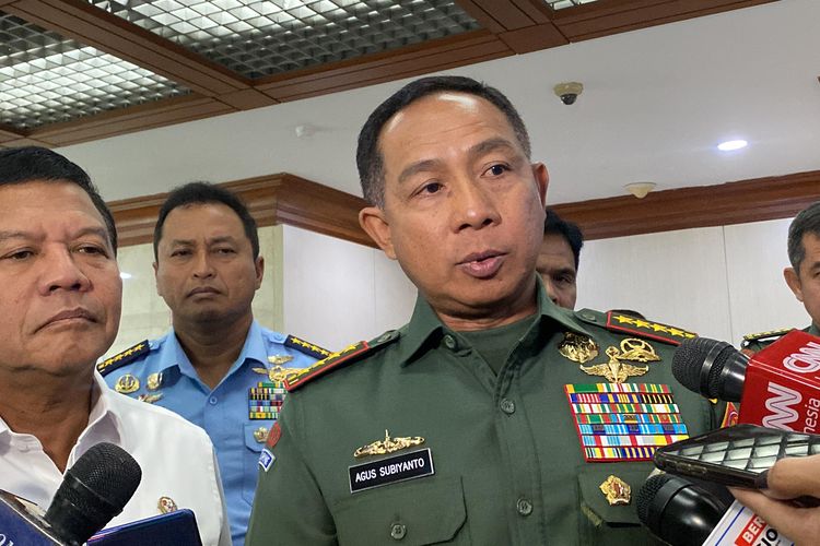 Panglima TNI Jenderal Agus Subiyanto dan Wamenhan M Herindra saat ditemui di Gedung DPR, Senayan, Jakarta, Kamis (6/6/2024). 