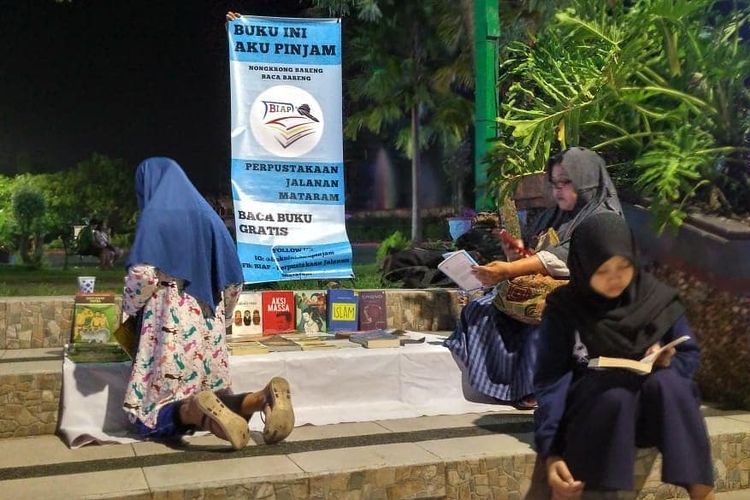 Mataram, Kompas.Com Aktivitas Komunitas Baca Buku Ini Aku Pinjam (BIAP) Kita Mataram yang dikarang beraktivitas karena tak punya izin.