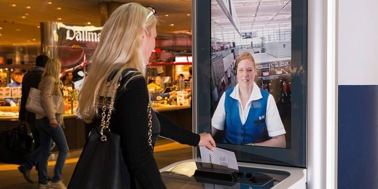 Di Bandara Munich, Infogate memungkinkan untuk tatap muka meskipun berbasis video, percakapan secara langung dengan perwakilan layanan untuk pelanggan dengan pilihan bahasa asal wisatawan. Selain itu, dokumen dapat dipindai, dicetak, dan dipertukarkan antara kedua belah pihak.