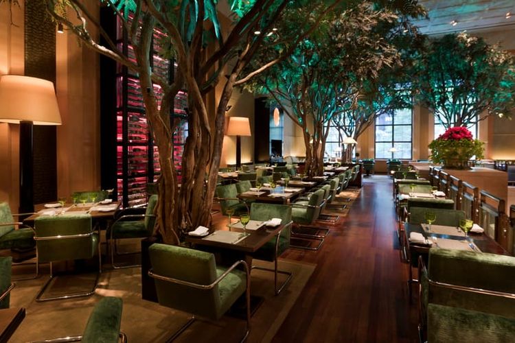 Desain restoran di Four Seasons New York.