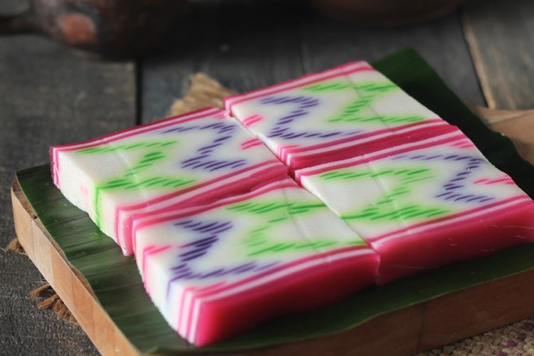 Ilustrasi kue lapis tenun.