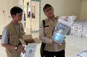 10.800 Galon Air Zamzam Jamaah Haji Embarkasi Makassar Tiba di Asrama Haji Sudiang