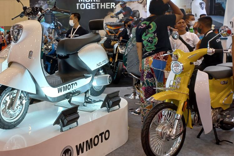 Motor listrik WMoto Neutron diluncurkan di GIIAS 2021