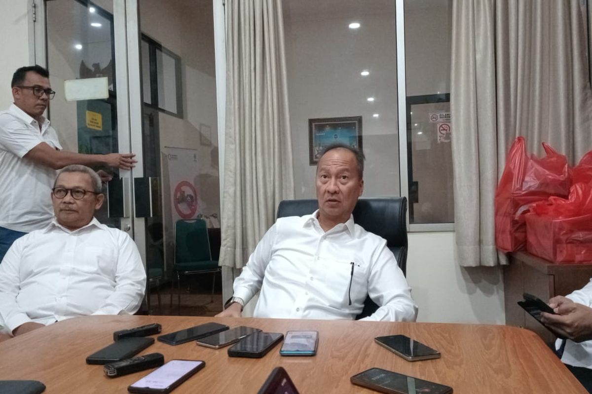 [POPULER MONEY] Menperin Kecewa Ada Perusahaan Tekstil Besar Akali Izin Impor | OJK Cabut Izin 