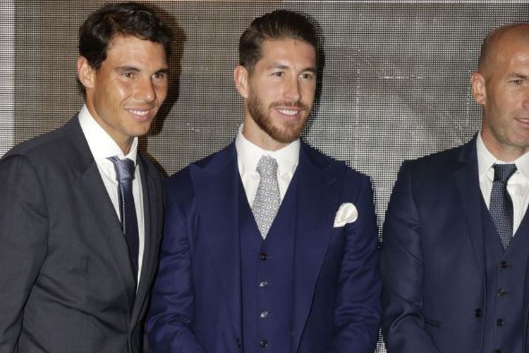 Rafael Nadal (kiri) bersama Sergio Ramos dan Zinedine Zidane