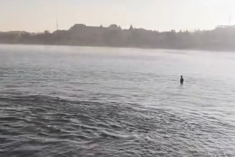 Heboh Dugaan Mayat Mengapung di Pantai Kuta, Polisi Temukan Barang Diduga Milik Korban
