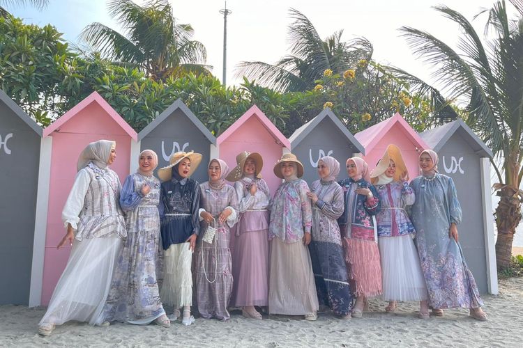 Resort collection Vanilla Hijab Magical Day bernuansa keindahan laut