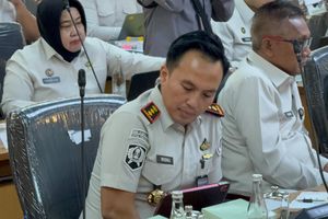 Penampakan Kalapas Cibinong Hadiri Rapat DPR meski Sudah Dinonaktifkan