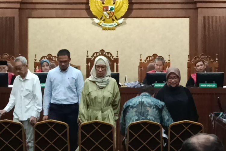 Eks Direktur Utama Pertamina, Galaila Karen Kardinah alias Karen Agustiawan menjadi salah satu saksi dalam sidang kasus dugaan korupsi tata kelola minyak mentah di PT Pertamina Persero di Pengadilan Tipikor pada Pengadilan Negeri Jakarta Pusat, Senin (27/102025). 