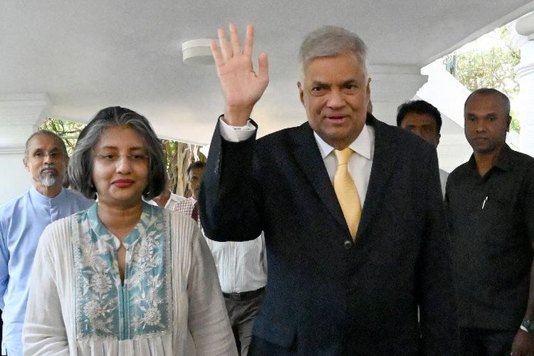 Ranil Wickremesinghe resmi menjadi Presiden Sri Lanka yang baru setelah memenangkan pemungutan suara Parlemen yang dilakukan pada Rabu (20/7/2022). 
