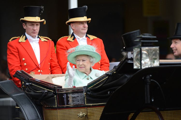 Ratu Elizabeth II memiliki nama panggilan Lilibet. Nama itu kemudian diambil sebagai inspirasi untuk anak kedua Pangeran Harry dan Meghan Markle.