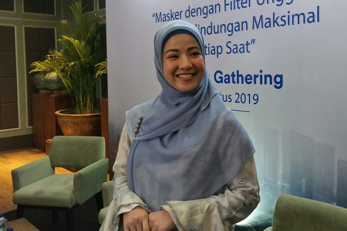 Artis peran Natasha Rizky di kawasan Setia Budi, Jakarta Selatan, Senin (5/8/2019).