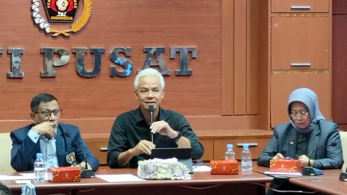 Ganjar: Sekarang, Orang Mau Foto dengan Saya Takut...