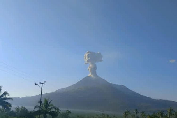 Gunung Lewotobi Kembali Meletus Senin Pagi, Tinggi Kolom Abu 1 Kilometer