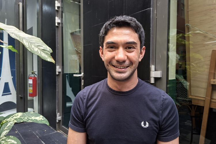 Jadikan Tunanetra Peran Utama, Reza Rahadian Perlakukan Annisa Layaknya Aktor Profesional 