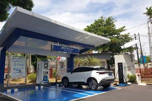 Seberapa Besar Penurunan Kapasitas Baterai Mobil Listrik Setahun?