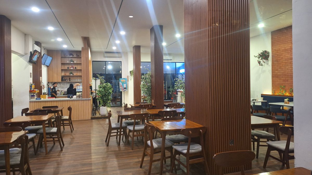 Cafes Go Silent as Fear of Royalty Fees Stifles Music in Jakarta