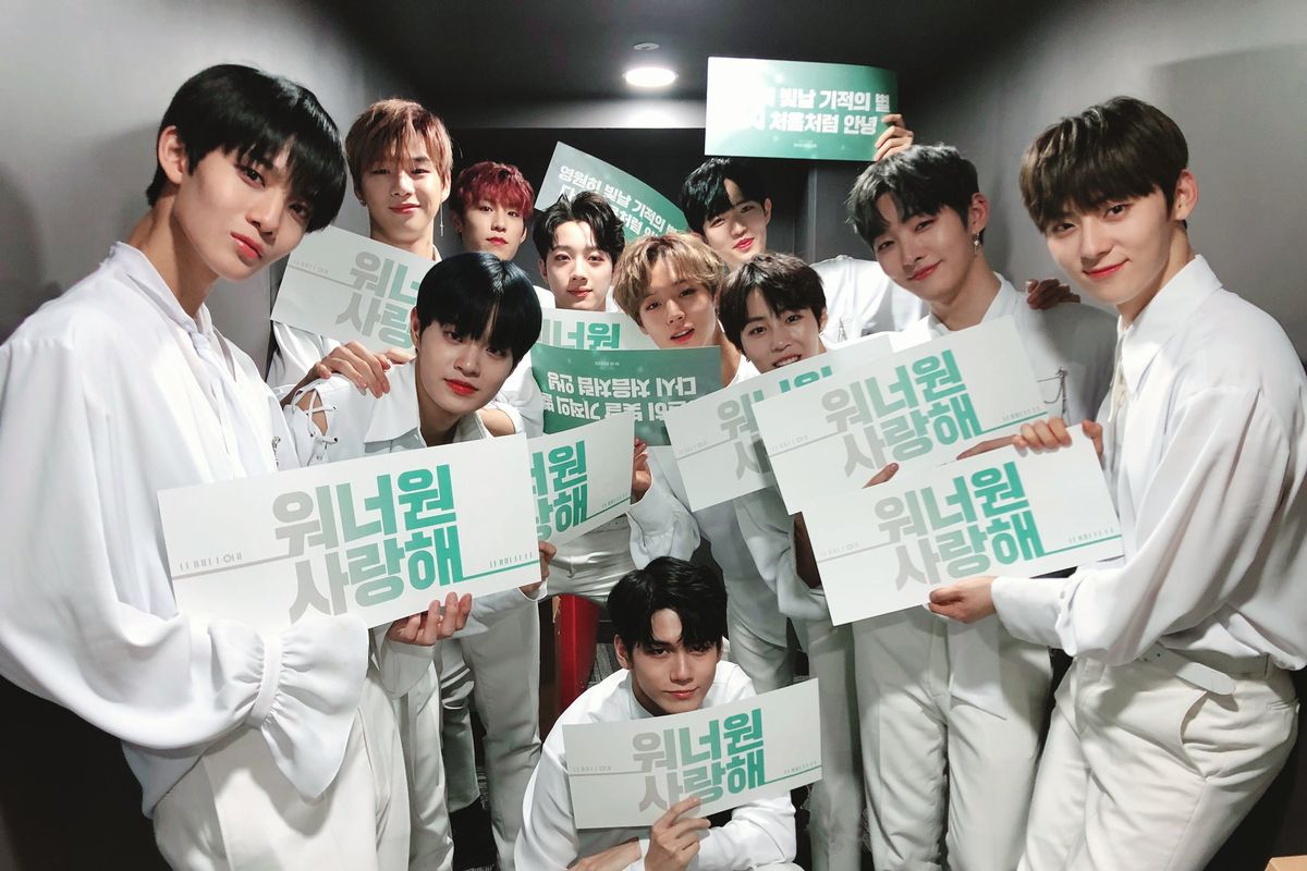 Grup jebolan ajang survival Mnet, Wanna One, dikabarkan akan melakukan reuni jelang MAMA 2021.