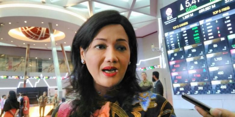 Direktur Utama PT Kustodian Sentral Efek Indonesia Friderica Widyasari Dewi, di Jakarta, Senin (31/10/2016).