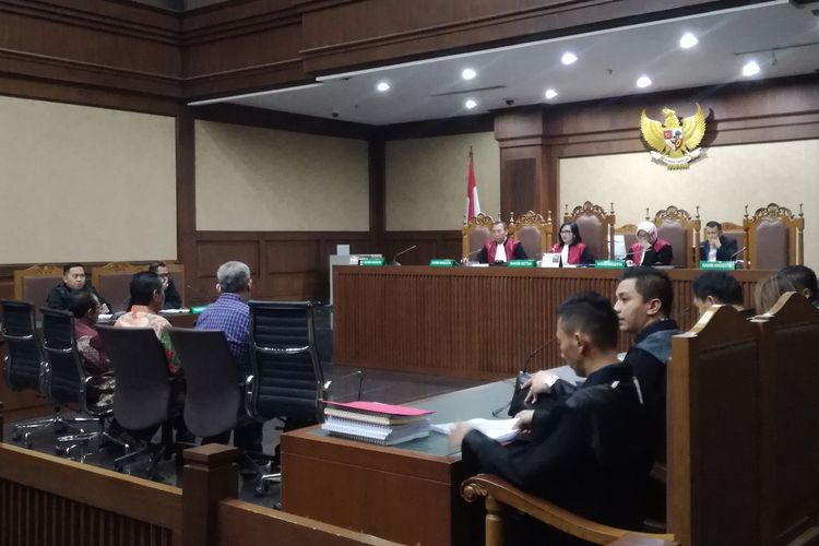 Sidang pleidoi dua hakim PN Jakarta Selatan Iswahyu Widodo dan Irwan di Pengadilan Tipikor Jakarta (27/6/2019)