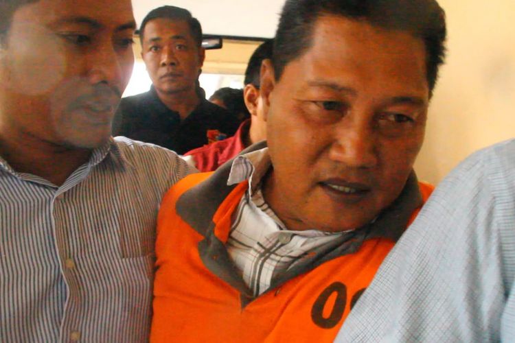 Laku Basuki Rahman, staf Kemenag Lombok Barat, ditetapkan sebagai tersangka lantaran meminta jatah 20 persen dari bantuan pembangunan masjid terdampak gempa di Lombok.