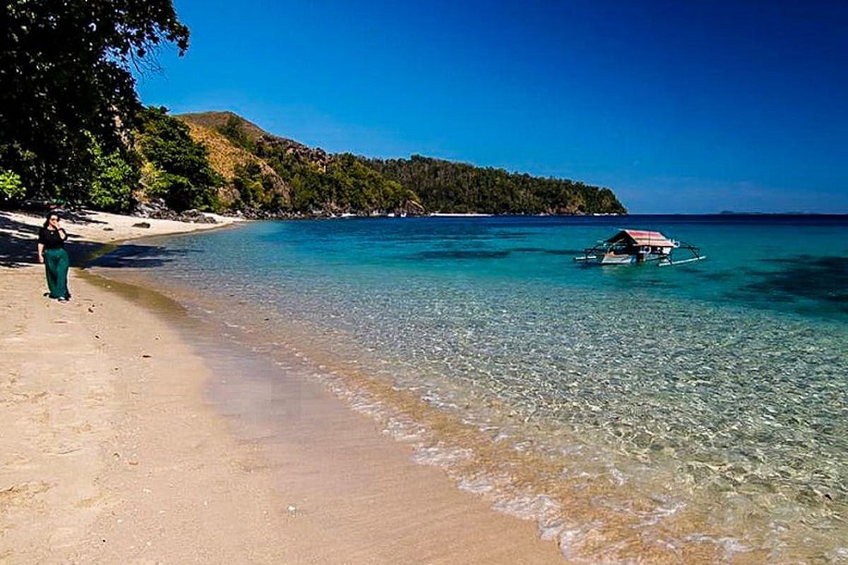 Salah satu pantai di Likupang, Minahasa Utara, Sulawesi Utara.