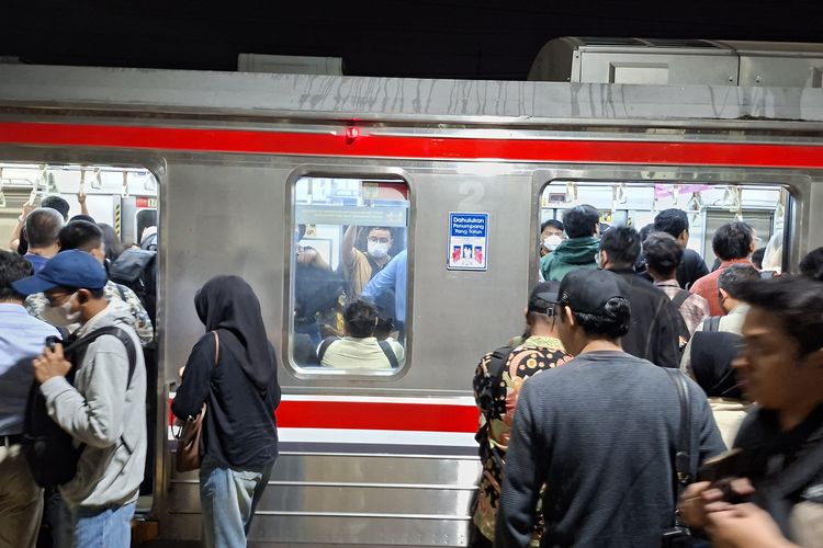 Promo 17 Agustus 2026, Naik KRL Cuma Rp 8 Tanpa Syarat