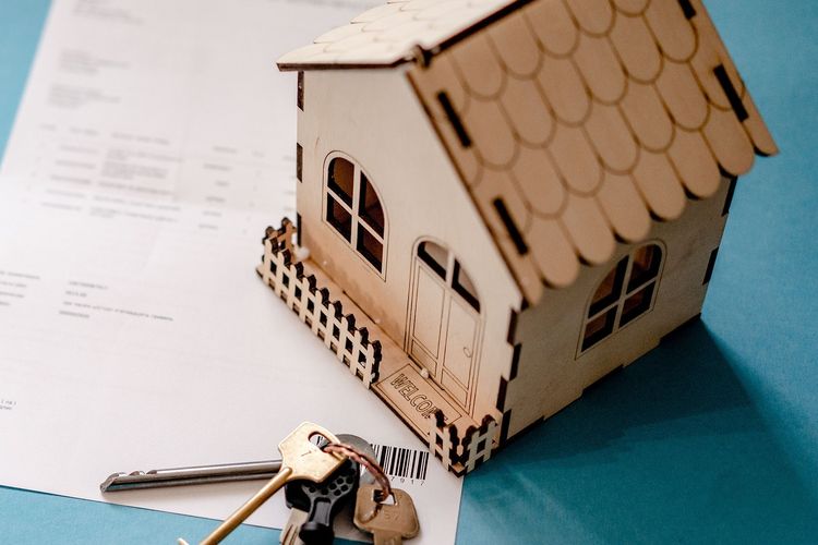 Ilustrasi kredit pemilikan rumah (KPR), membeli rumah. 