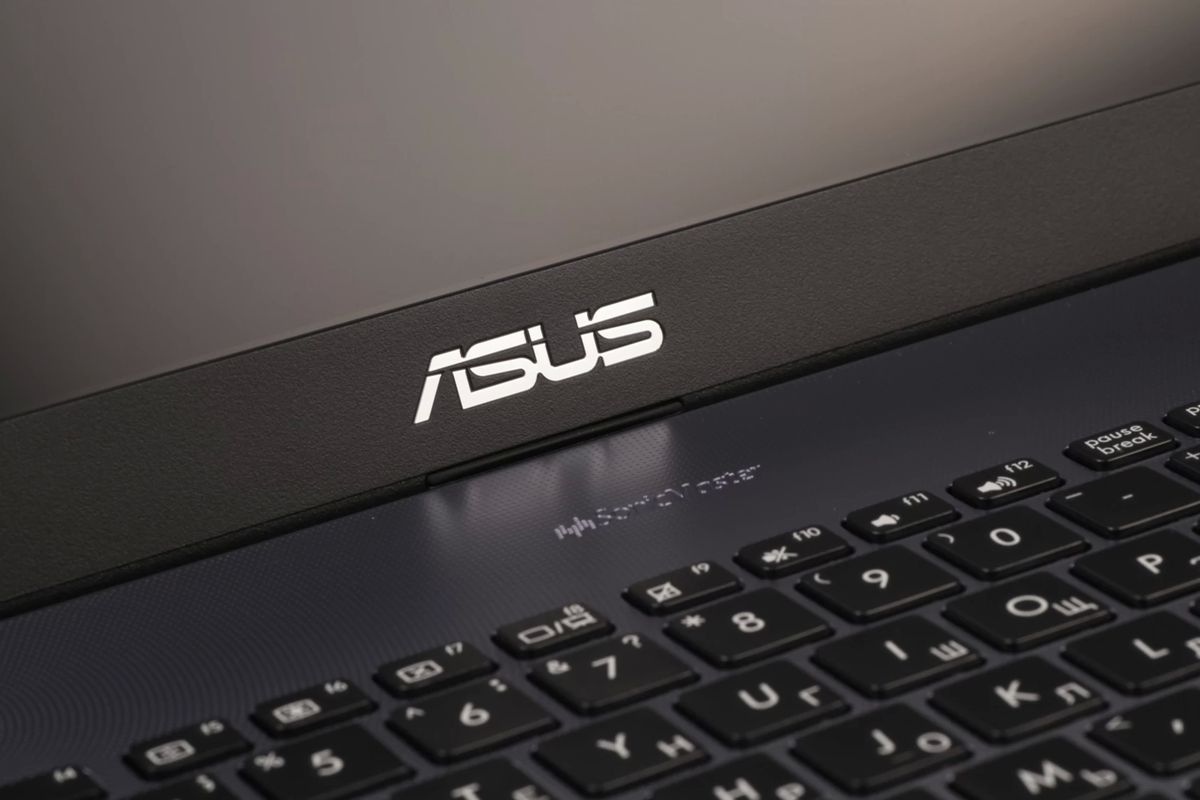 Ilustrasi laptop Asus