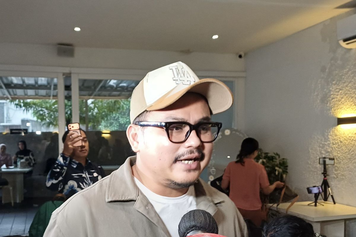Ezel dalam jumpa pers di kawasan Cempaka Putih, Jakarta Pusat, Rabu (14/1/2026).
