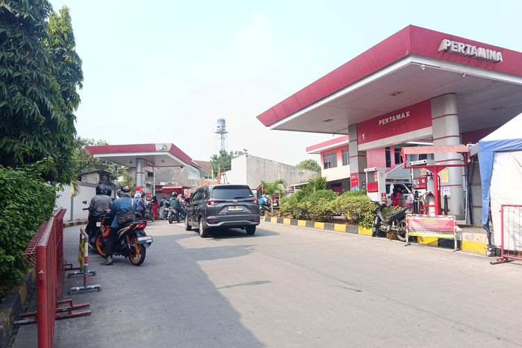 Dilema Warga Usai Harga Pertamax Naik: Ogah Pakai BBM Subsidi, tapi Budget Pas-pasan