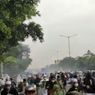 Ricuh, Massa Simpatisan Rizieq Shihab Lempar Batu, Polisi Tembak Gas Air Mata