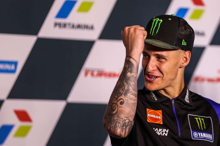 Pebalap Fabio Quartararo (Monster Energy Yamaha) saat konferensi pers di Pertamina Mandalika International Street Circuit, Lombok Tengah, NTB, Sabtu (19/3/2022). Fabio Quartararo finis di posisi pertama dengan catatan 1 menit 31,067 detik.