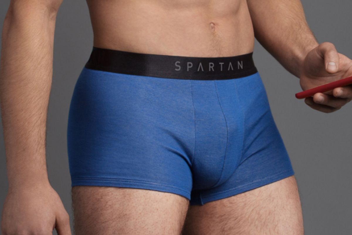 Celana dalam dengan material perak dan katun produksi Spartan ini diklaim mampu membendung pancaran sinyal telepon selular yang diduga bisa mengganggu kualitas sperma.