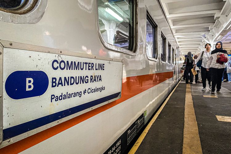 Commuter Line Bandung Raya Butuh Gerbong Aman Perempuan dan Kelompok Rentan