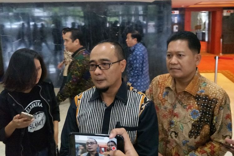 Wasekjen Partai Hanura kubu Daryatmo, Dadang Rusdiana saat ditemui di Kompleks Parlemen, Senayan, Jakarta, Senin (22/1/2018). 