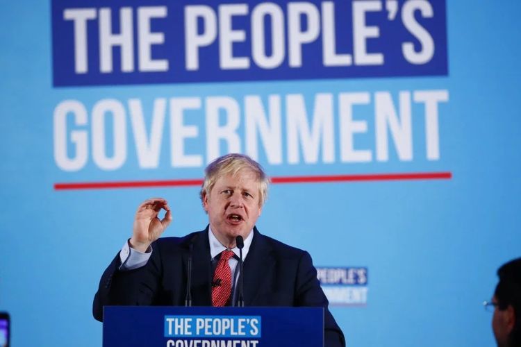 Perdana Menteri Inggris Boris Johnson menyampaikan pidato kemenangannya di pusat kota London, Jumat pagi (13/12/2019). Partai Konservatif berhasil meraih kemenangan telak yang memberikan mandat besar bagi Johnson untuk mengeksekusi Brexit