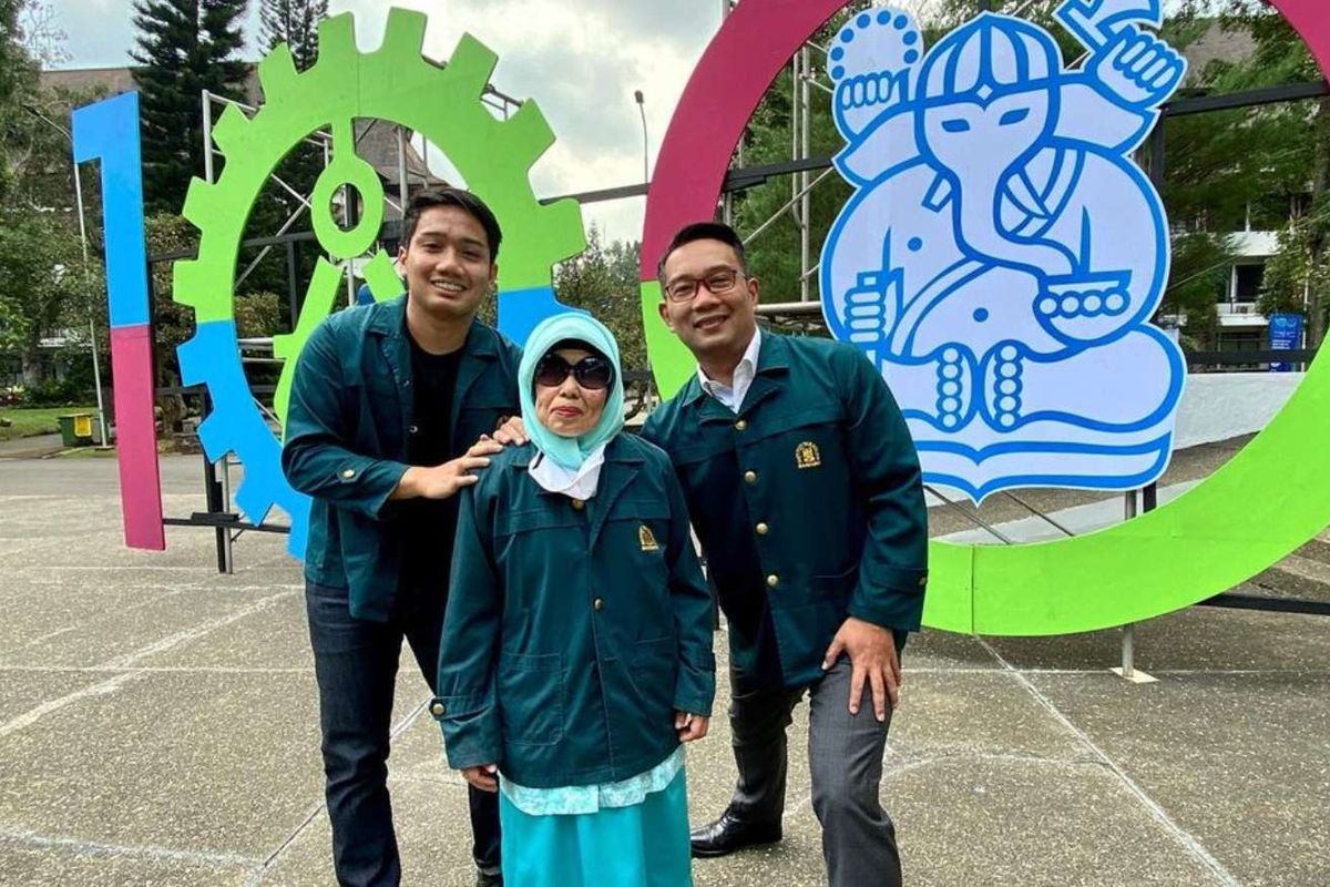 Emmeril Kahn Mumtadz (kiri) putra Gubernur Jawa Barat Ridwan Kamil. Ia tenggelam di Sungai Aare, Swiss saat berenang.