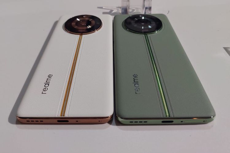 Dua varian Realme 11 Pro Plus 5G warna Sunrise Beige dan Oasis Green yang dibekali baterai berkapasitas 5.000 mAh.
