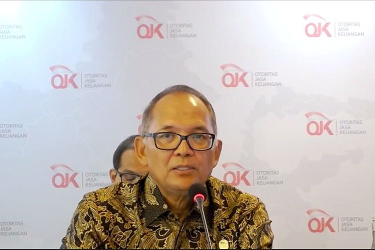 Kepala Eksekutif Pengawas IKNB OJK Ogi Prastomiyono saat konferensi pers, Selasa (13/9/2022).