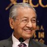 Mahathir Cabut Aturan Pelajar Malaysia Harus Bersepatu Hitam