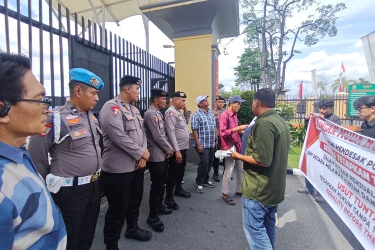 Kasus Penyerangan Karyawan Perusahaan, Warga Demo ke Polda Riau Minta Semua yang Terlibat Ditangkap