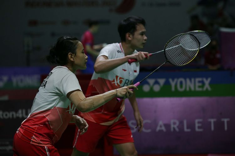 Rinov Rivaldy/Pitha Haningtyas Mentari kala beraksi di ajang Indonesia Open 2022. Rinov Pitha terkini turun mewakili Indonesia dalam ajang Kejuaraan Dunia atau BWF World Championship 2022 di Tokyo, Jepang.