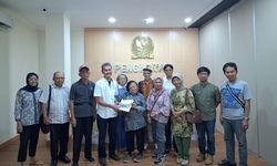 Demi Lingkungan Sehat, Warga Terdampak TPA Liar di Depok Mengadu ke Komnas HAM