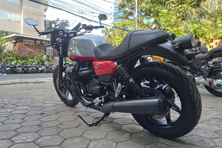 Moto Guzzi V7 Stone Corsa, motor bergaya balap klasik dengan harga Rp 546.500.000