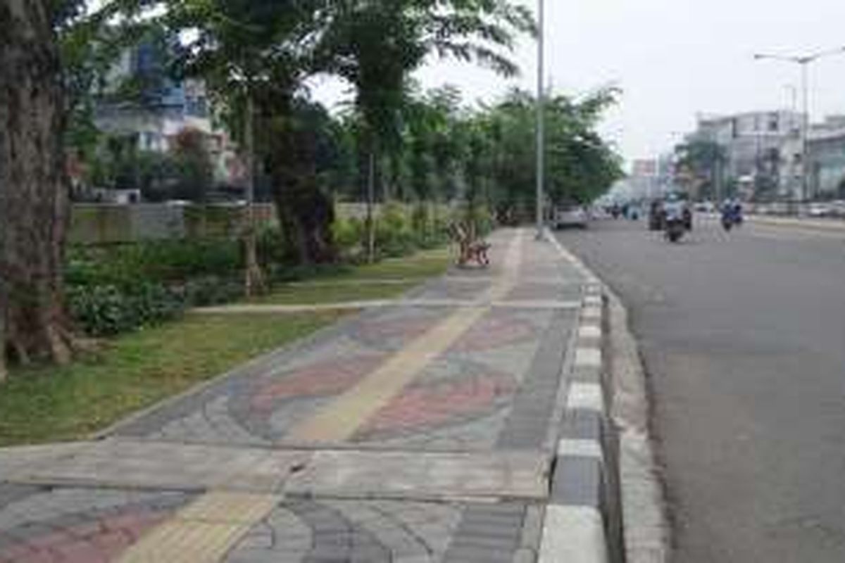 Pedestrian di Jalan Gunung Sahari Raya, Jakarta Pusat.